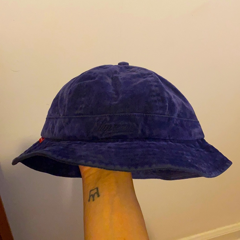 UNISEX SUPREME HAT!